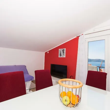 Island Lägenhet Trogir
