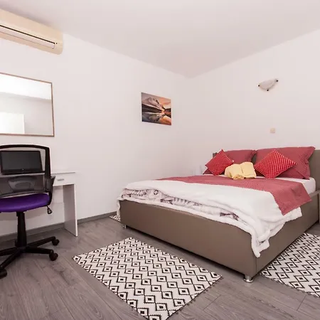 Island Apartman Trogir