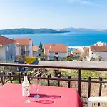 Island Apartment