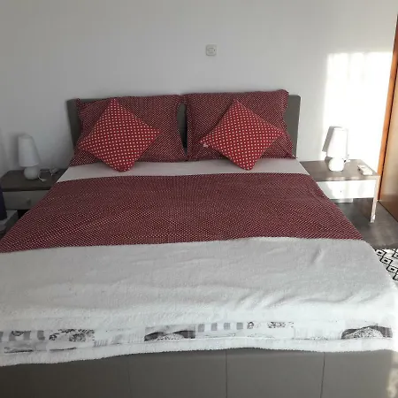 Island شقة